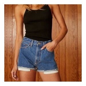 Aritzia Denim Forum The Farrah Cheeky Short (Size 29)